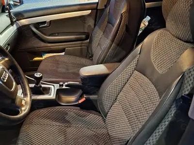 Utilizat 2006 Audi A4 S-Line Break | 3.850 EUR (Puțin scump)