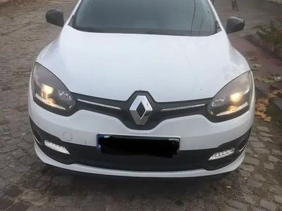 Utilizat 2015 Renault Mégane Berlinǎ | 4.500 EUR