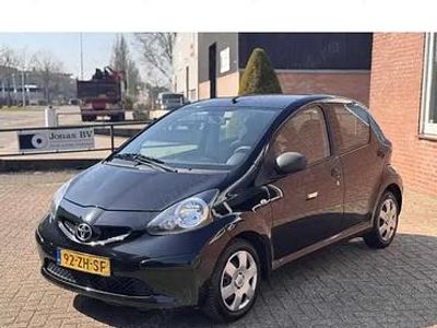 Negru Utilizat 2008 Toyota Aygo Hatchback | 2.850 EUR