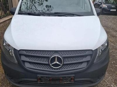 Culoarealb Second-hand 2019 Mercedes Vito Van | 14.500 EUR