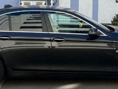 Culoarenegru Utilizat 2014 BMW 520 Comfort Edition Berlinǎ | 11.500 EUR (Preț bun)