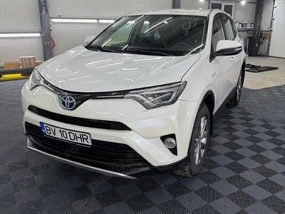 Second-hand Toyota RAV4 Hybrid 114 CP (83 kW) 2016 SUV