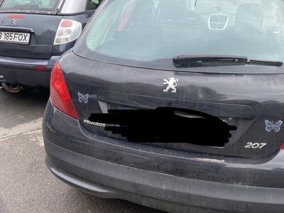 second-hand Peugeot 207  vând urgent