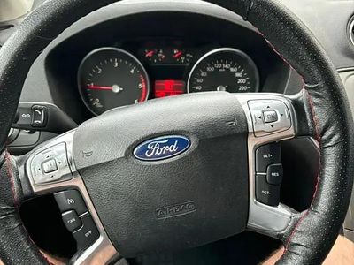 Utilizat 2011 Ford Mondeo Berlinǎ | 2.500 EUR