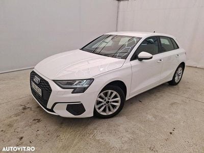 Second-hand Audi A3 150 CP (110 kW) 2019 Culoarealb Hatchback