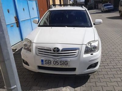 second-hand Toyota Avensis 2.0 D-4D Station Wagon Executive