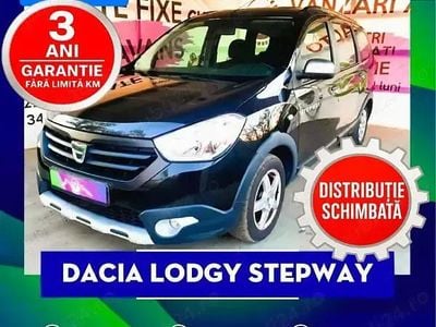 Utilizat 2015 Dacia Lodgy Stepway Monovolum | 8.899 EUR