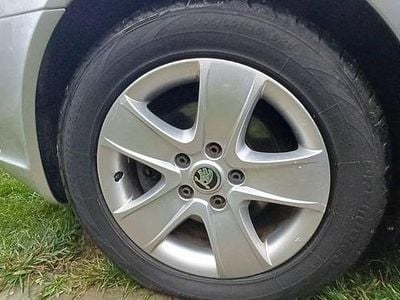 Culoaregri Utilizat 2009 Skoda Octavia Elegance Hatchback | 4.600 EUR (Preț OK)