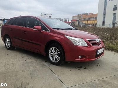 Second-hand Toyota Avensis Multidrive S 147 CP (108 kW) 2011 Culoarerosu Berlinǎ