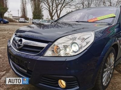 Second-hand Opel Signum 150 CP (110 kW) 2007 Gri Hatchback