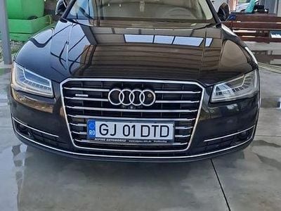 Audi A8L