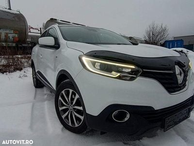 Alb Utilizat 2015 Renault Kadjar Bose Edition SUV | 9.990 EUR (Preț bun)