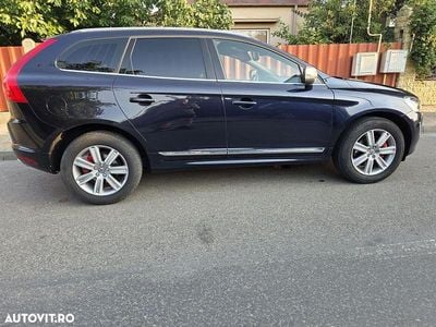 Second-hand Volvo XC60 Summum 190 CP (139 kW) 2017 Culoarealbastru SUV