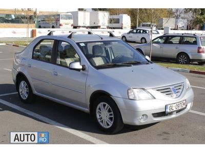 Second-hand Dacia Logan 105 CP (77 kW) 2006 Argintiu Berlinǎ
