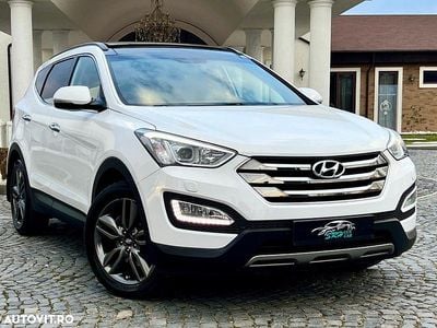 Second-hand Hyundai Santa Fe Style 197 CP (144 kW) 2015 Culoarealb SUV