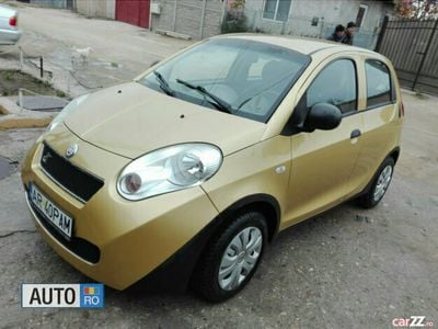 Second-hand Fiat Uno 75 CP (55 kW) 2011 Galben Hatchback