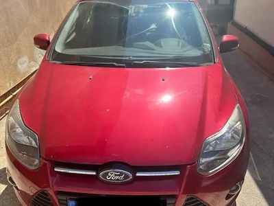 Rosu Utilizat 2011 Ford Focus Hatchback | 5.000 EUR (Preț OK)
