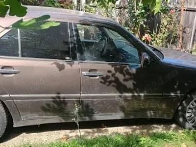 Utilizat 1994 Mercedes C180 Berlinǎ | 1.000 EUR