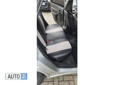 Second-hand Ford Focus 101 CP (74 kW) 2001 Argintiu Break