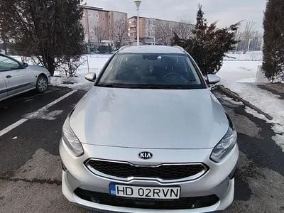 Second-hand Kia Ceed 136 CP (100 kW) 2019 Argintiu Hatchback
