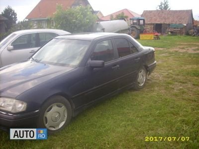 Albastru Utilizat 1994 Mercedes C200 Berlinǎ | 700 EUR