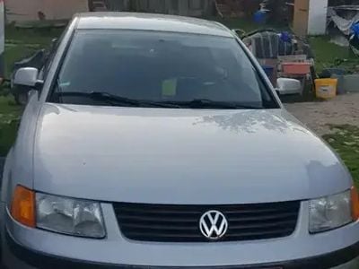 Utilizat 1998 VW Passat Berlinǎ | 800 EUR