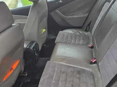 Utilizat 2006 VW Passat Berlinǎ | 2.500 EUR (Preț OK)