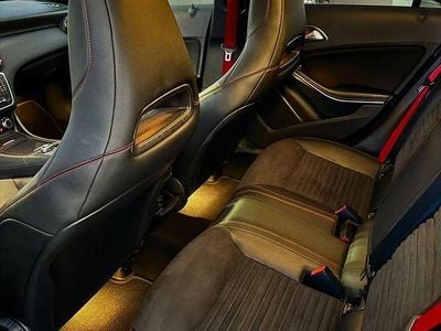 Culoarenegru Utilizat 2013 Mercedes A250 Hatchback | 14.000 EUR