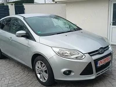 Argintiu Utilizat 2012 Ford Focus Hatchback | 3.850 EUR (Preț OK)
