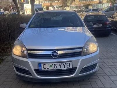 Utilizat 2006 Opel Astra Hatchback | 1.000 EUR (Preț bun)