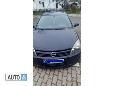 Second-hand Opel Astra 90 CP (66 kW) 2005 Albastru Hatchback