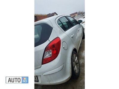 Second-hand Opel Corsa 2014 Alb Hatchback