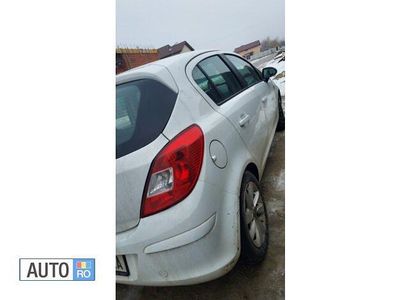 Alb Second-hand 2014 Opel Corsa | 4.200 EUR