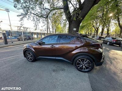 Second-hand Toyota C-HR 122 CP (89 kW) 2017 Culoaremaro SUV