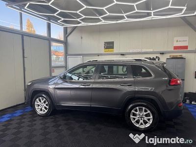 Utilizat 2015 Jeep Cherokee SUV | 11.000 EUR