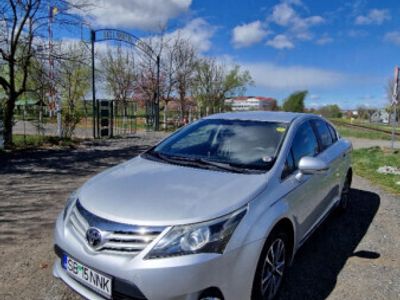 second-hand Toyota Avensis masina