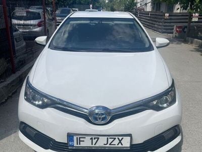 Toyota Auris Hybrid