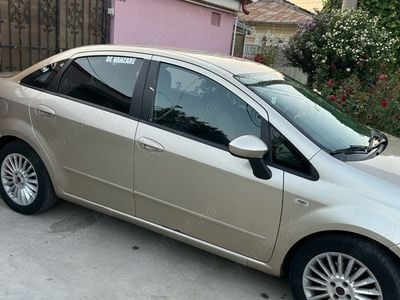 Galben Utilizat 2008 Fiat Linea Berlinǎ | 2.200 EUR