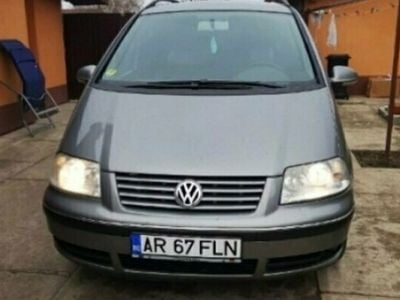 Second-hand VW Sharan 116 CP (85 kW) 2005 Gri Monovolum