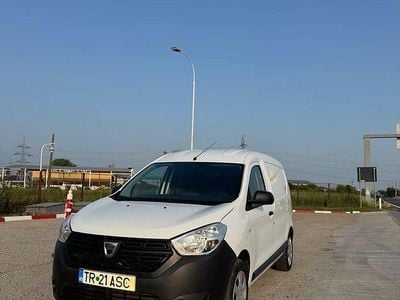 Second-hand Dacia Dokker Lauréate 102 CP (75 kW) 2019 Culoarealb Monovolum
