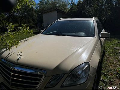 Mercedes E200