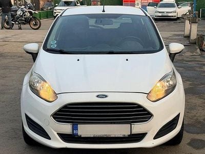 Second-hand Ford Fiesta 75 CP (55 kW) 2015 Culoarealb
