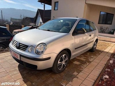 Second-hand VW Polo 64 CP (47 kW) 2005 Culoareargint Hatchback