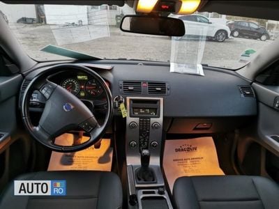 Second-hand Volvo V50 110 CP (80 kW) 2008 Argintiu Break