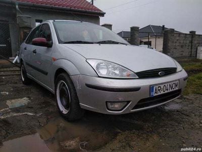Utilizat 1999 Ford Focus Berlinǎ | 1.400 EUR