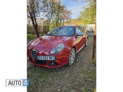 Second-hand Alfa Romeo Giulietta 140 CP (102 kW) 2011 Rosu Hatchback