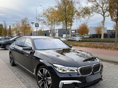 Second-hand BMW 730L Luxury Line 265 CP (194 kW) 2016 Culoarenegru Berlinǎ