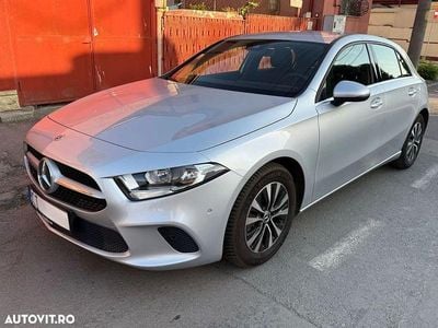 Culoareargint Utilizat 2022 Mercedes A200 Hatchback | 25.300 EUR (Preț bun)
