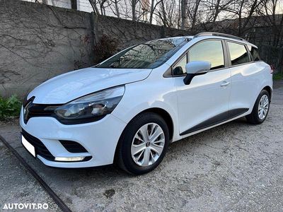 Second-hand Renault Clio GrandTour Expression 75 CP (55 kW) 2019 Culoarealb Break