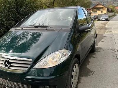 Verde Utilizat 2005 Mercedes A200 Monovolum | 2.400 EUR
